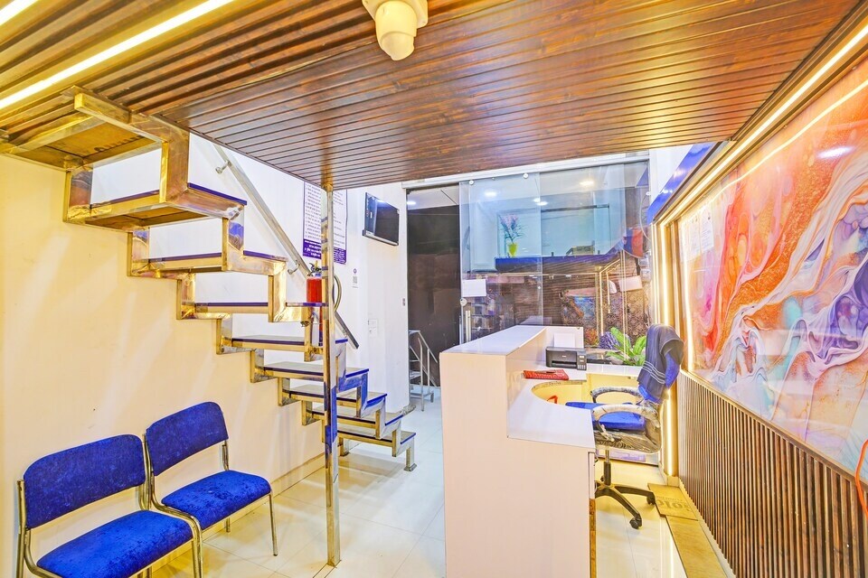 Hotel suprime - Tap to explore photos