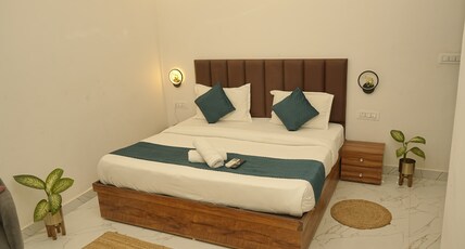 Hotel Pantao Stays Tapovan Room Type - Deluxe Room with Balcony