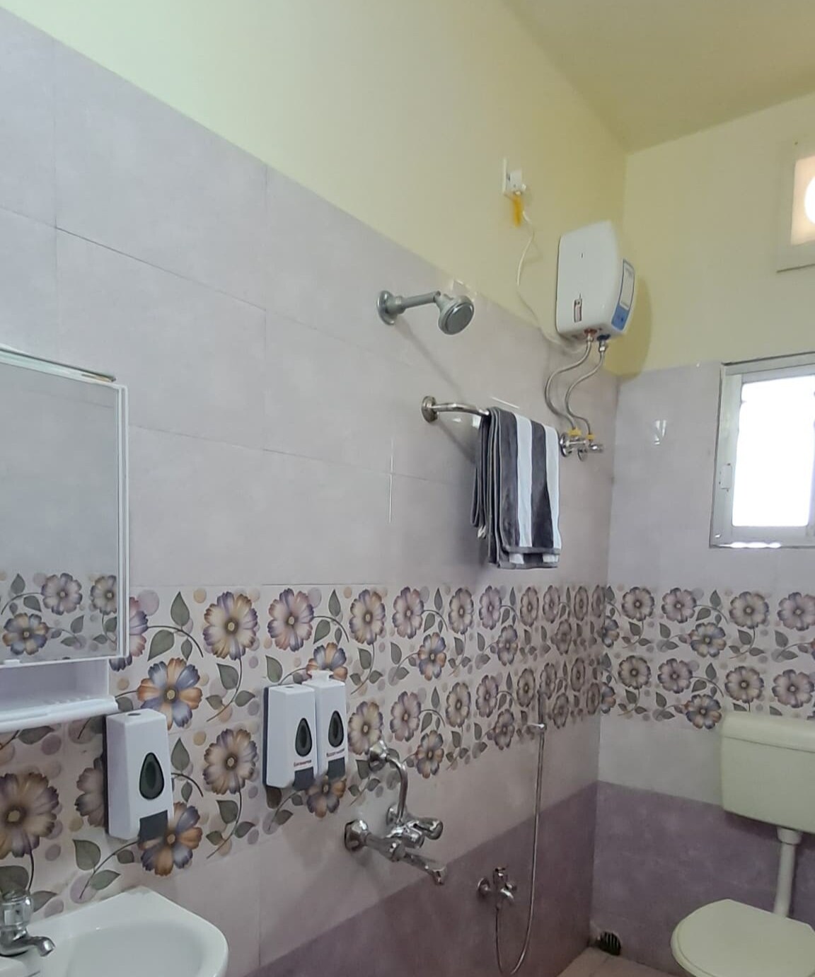 Affordable 1BHK Homestay in Puri (1/3) - Tap to explore photos