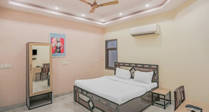 Hotel Raj Residency Govindpuri - Couple Friendly Hotel Room Type - Super Deluxe Room