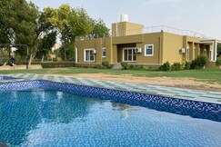 Raas Vilas - 4BHK Boutique Farm House with 2Pools