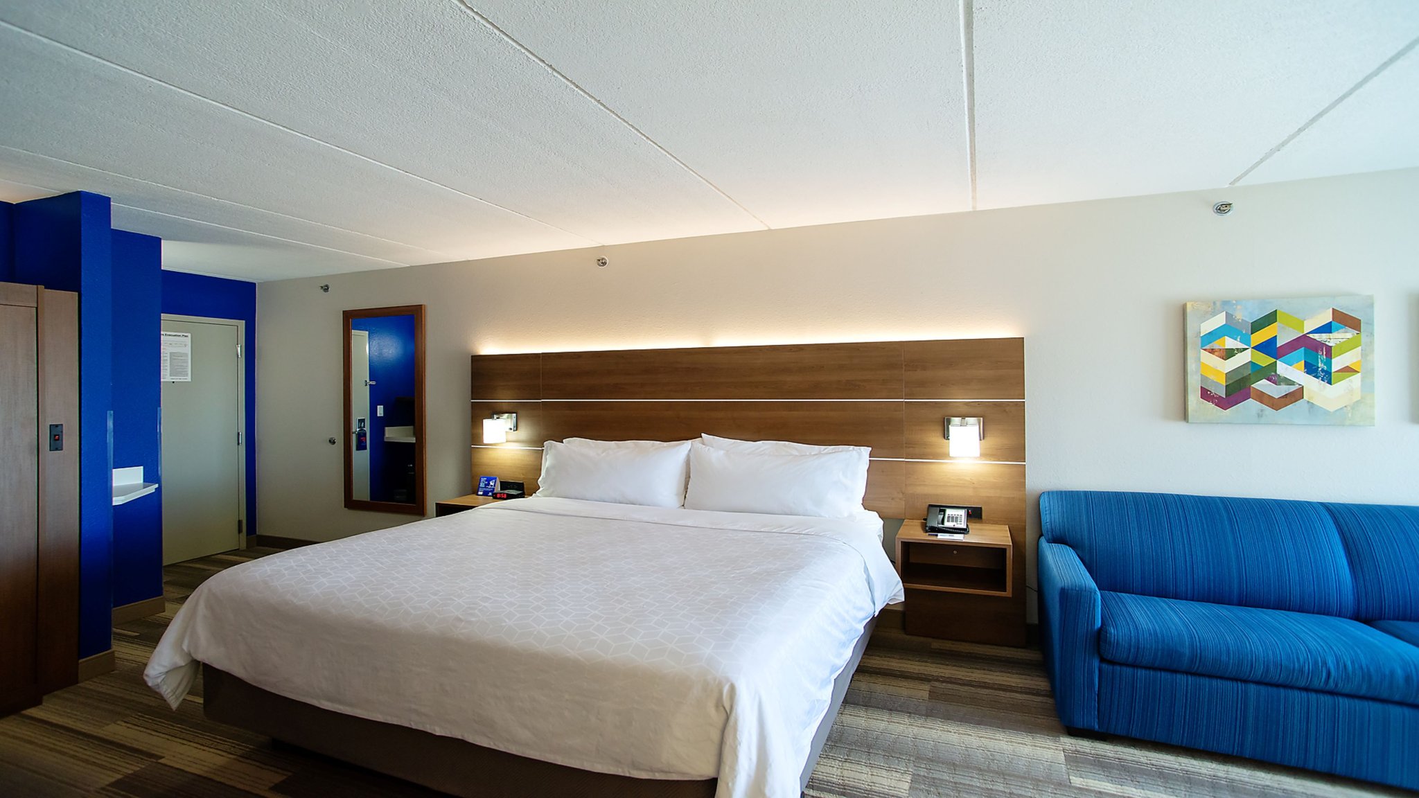 Holiday Inn Express & Suites TEMPE - Tap to explore photos