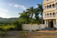 Address of The Amar Niwas