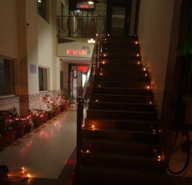 Hotel LA Shyamnagar - Tap to explore photos