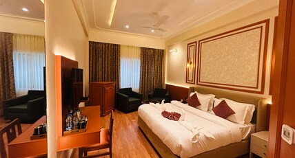 Hotel Kamal Palace Room Type - PREMIUM EXECUTIVE with SMART LED TV NON SMOKING ROOM