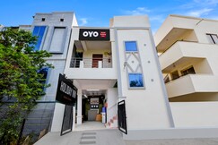 Hotel O iva Holiday inn