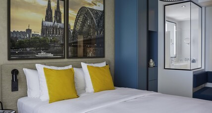 HOTEL MONDIAL AM DOM MGALLERY Room Type - Standard Room
