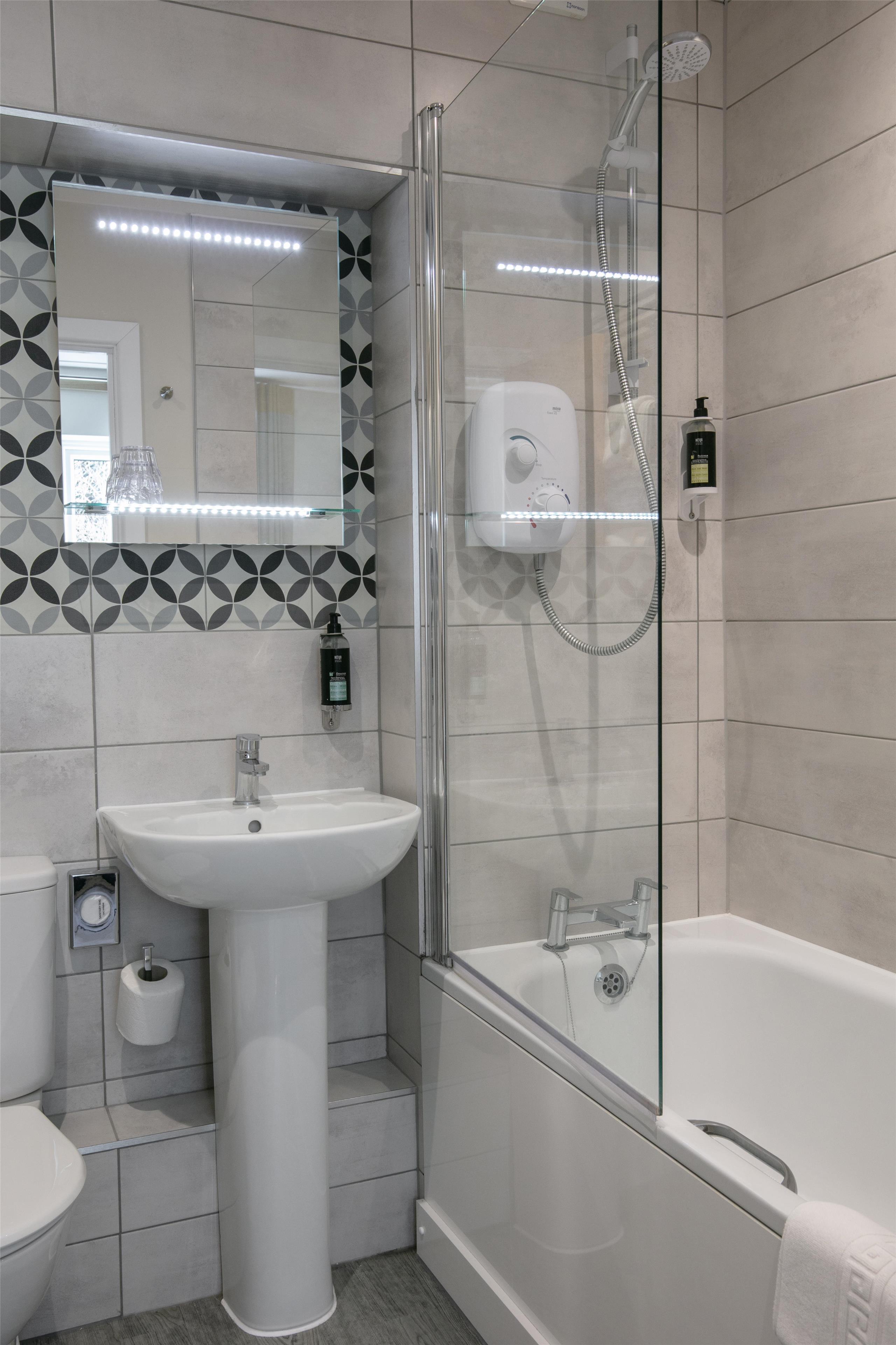 Best Western Compass Inn - Tap to explore photos