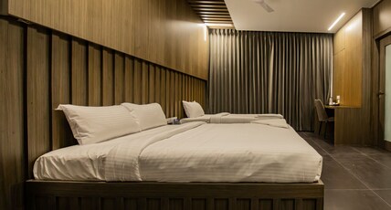 RATHNA RESIDENCY - NEAR US CONSULATE Room Type - FAMILY SUITE