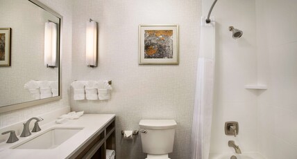 Hilton Garden Inn - Flagstaff Room Type - 2 DOUBLE BEDS WITH TUB
