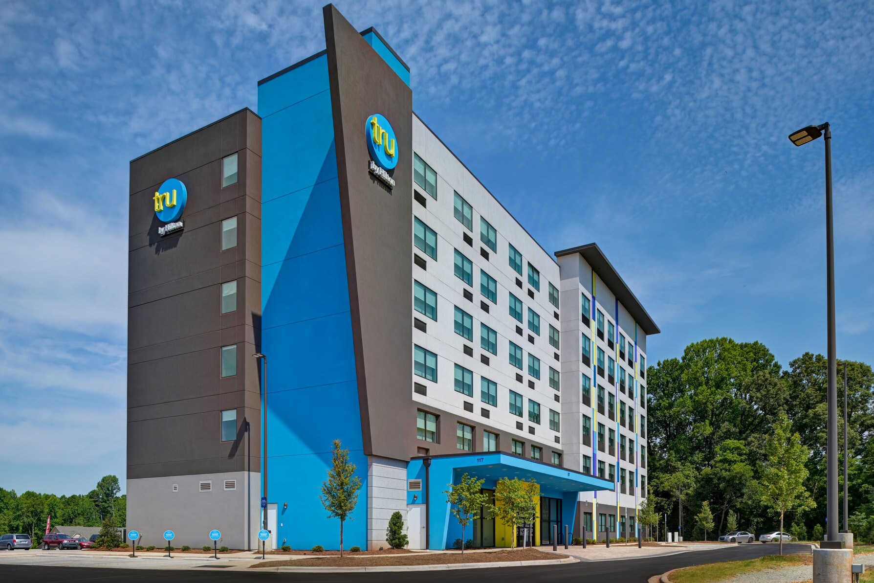 Tru by Hilton Mooresville - Tap to explore photos