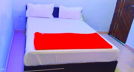 Sumedha Galaxy Inn Room Type - Deluxe Double  Room
