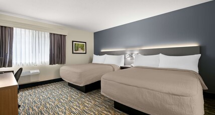 Best Western Inn Room Type - Suite-2 Queen Beds, Non-Smoking, 2 Rooms, Sofabed, Work Desk, Lounge Chair, Microwave And Refrigerat Best Western Inn Room Type - Suite-2 Queen Beds, Non-Smoking, 2 Rooms, Sofabed, Work Desk, Lounge Chair, Microwave And Refrigerat