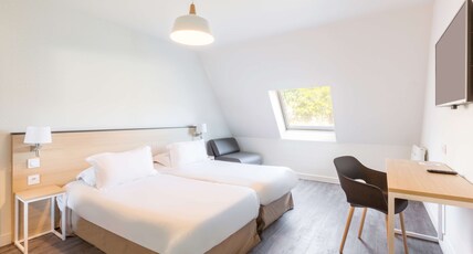 Best Western Armor Park Dinan Room Type - 1 Queen Bed, Non-Smoking, Family Room, Duplex - Two Levels, Two Sofabeds, Air-Conditioned Best Western Armor Park Dinan Room Type - 1 Queen Bed, Non-Smoking, Family Room, Duplex - Two Levels, Two Sofabeds, Air-Conditioned
