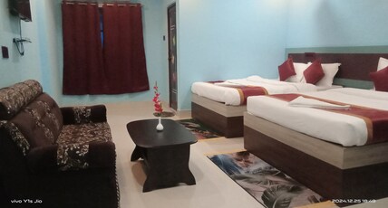 HOTEL SURYADEEP Room Type - AC 4 BED DELUX