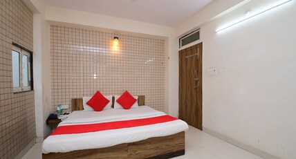 HOTEL PEARLINN Room Type - DELUXE ROOM