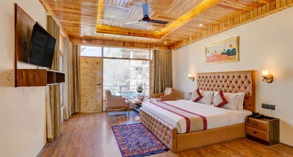 Omavya Cottage Room Type - Alpenglow Suite with Mountain View