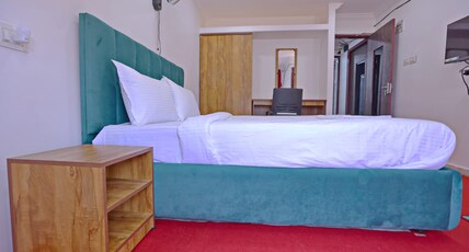 Chandra Homestay Room Type - Deluxe Room