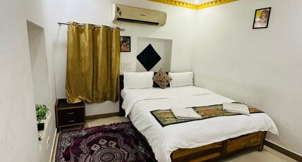 Hotel Darsh Safari - Fort View Room Type - Deluxe Room