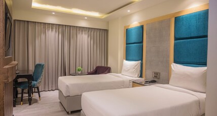 Blink Inn Jaipur Room Type - Superior Twin Bedroom