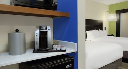 Holiday Inn Express & Suites Brookshire - Katy Freeway Room Type - 2 Queen Beds Standard Comm Accessible