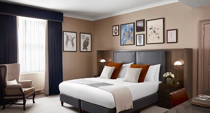 Kimpton CHARLOTTE SQUARE Room Type - 1 King Premium