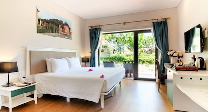 Sandy Beach Non Nuoc Resort Room Type - Bungalow with Garden View King Sandy Beach Non Nuoc Resort Room Type - Bungalow with Garden View King