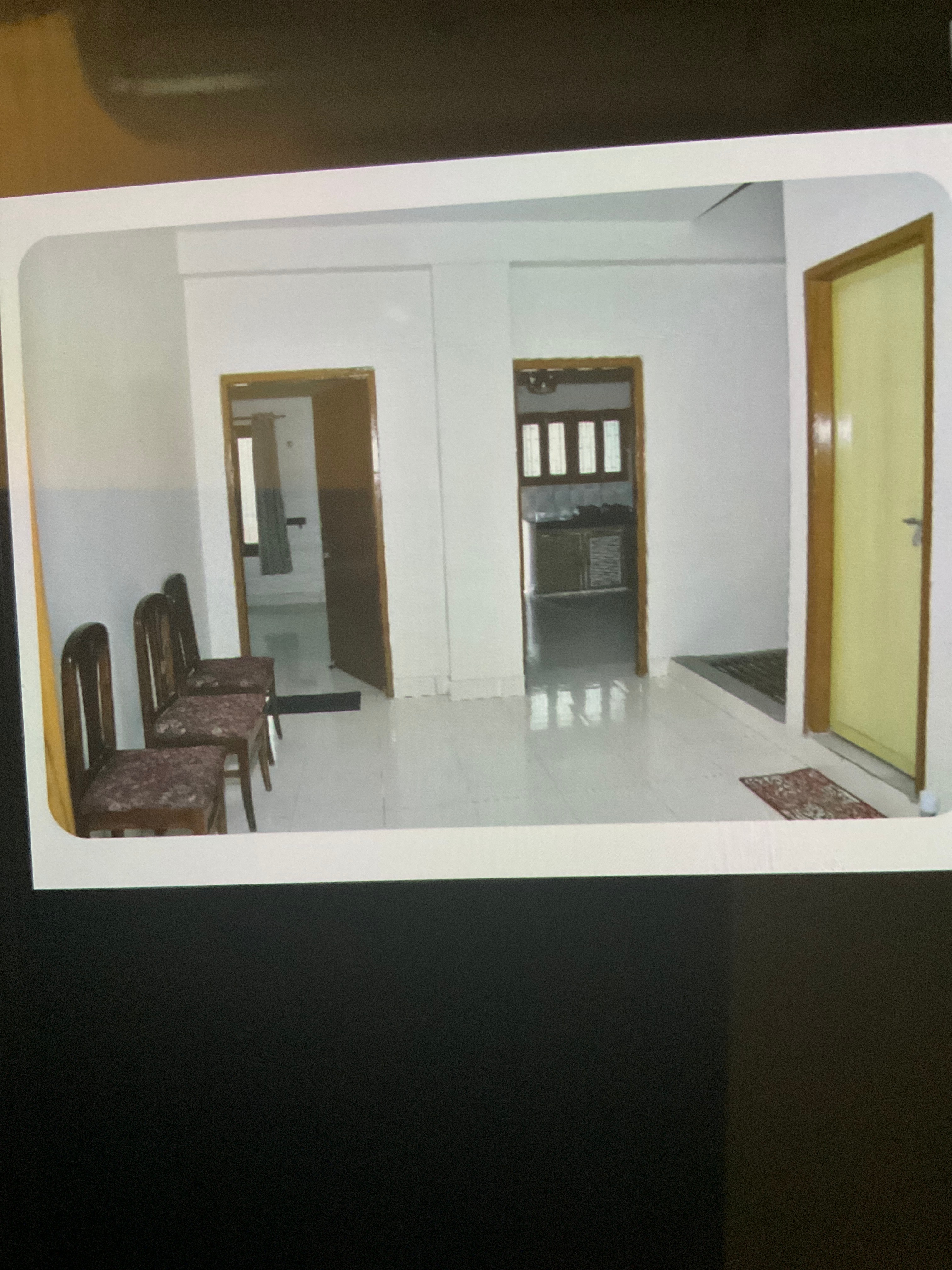 Gopal Kunj 1  Rooms  Apartment   Flat  Near BHU - Tap to explore photos