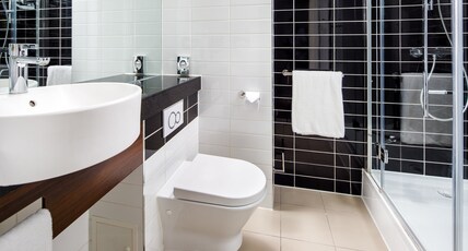Holiday Inn Express LONDON - EXCEL Room Type - Standard Room with Free Hot Breakfast Holiday Inn Express LONDON - EXCEL Room Type - Standard Room with Free Hot Breakfast