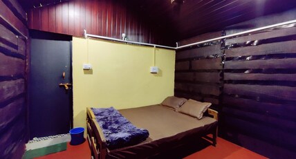 Patang Beach Cottage Room Type - Woodden cottage
