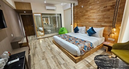 Travellers Hotel Room Type - EXECUTIVE CLUB