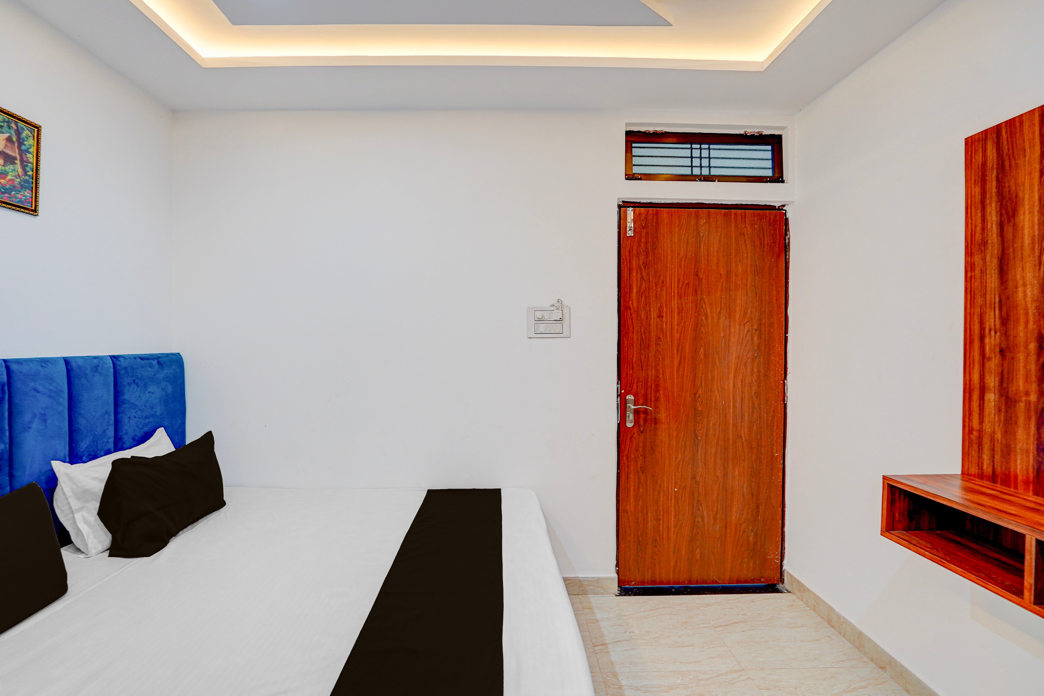 SPOT ON Daksh In Home Stay - Tap to explore photos