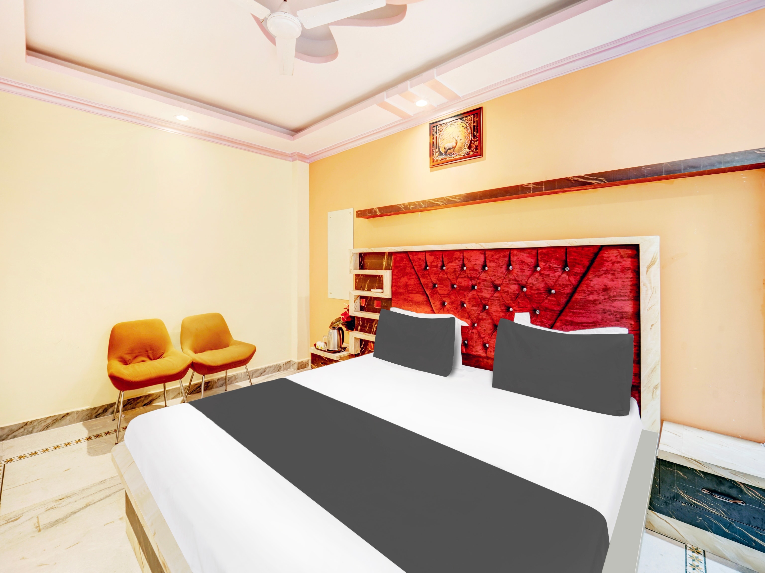 Hotel O RAJ PALACE - Tap to explore photos