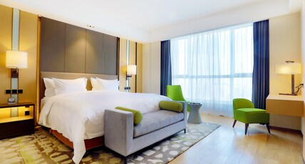 Holiday Inn Hotel & Suites Langfang New Chaoyang Room Type - 1 King Premium