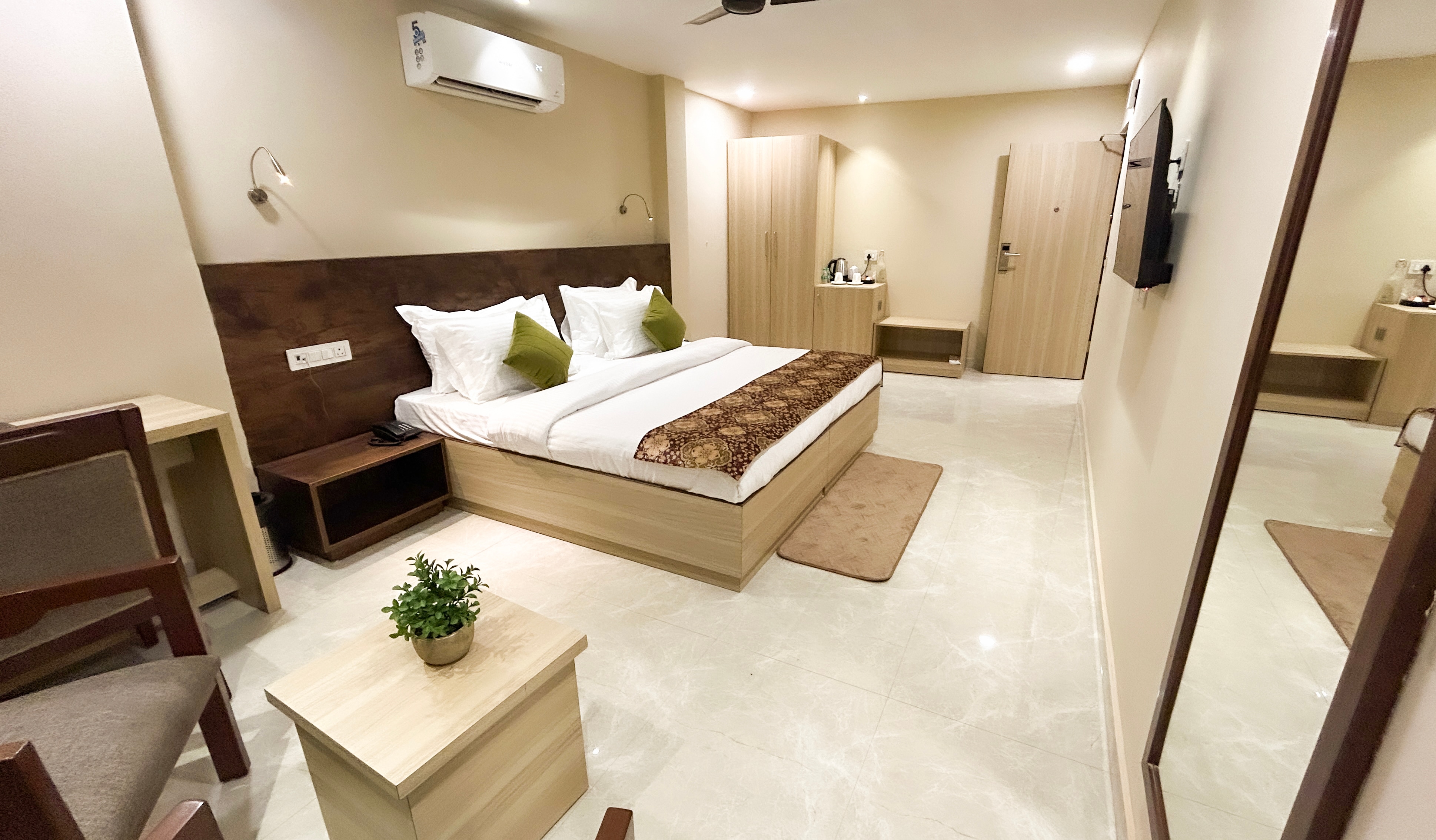 Iris Suites Kalkaji - Tap to explore photos
