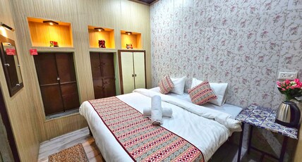 Zipcode Kashi Room Type - Deluxe room 