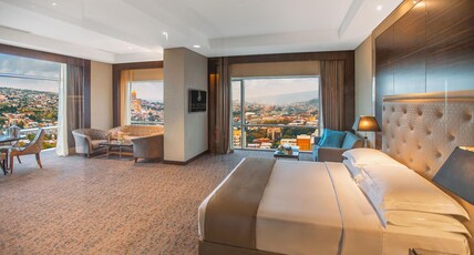 The Biltmore Tbilisi Hotel Room Type - Premium Room with 1 King Bed