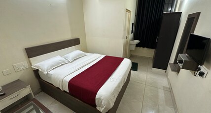 Golden Residency Room Type - Single room 2