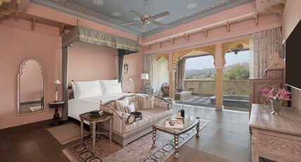 Raffles Jaipur Room Type - Landmark Room, King Bed with Balcony