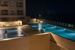 Aashna Paradise Luxurious Hi rise Garden Pool View