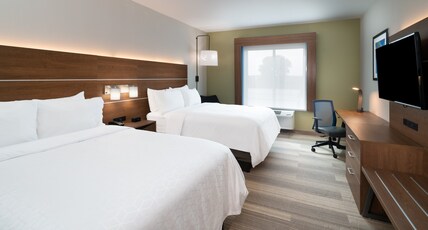 Holiday Inn Express & Suites ST PETERS Room Type - 2 Queen Standard