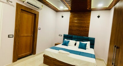 Hotel Shree Park Room Type - Deluxe Room With King Bed