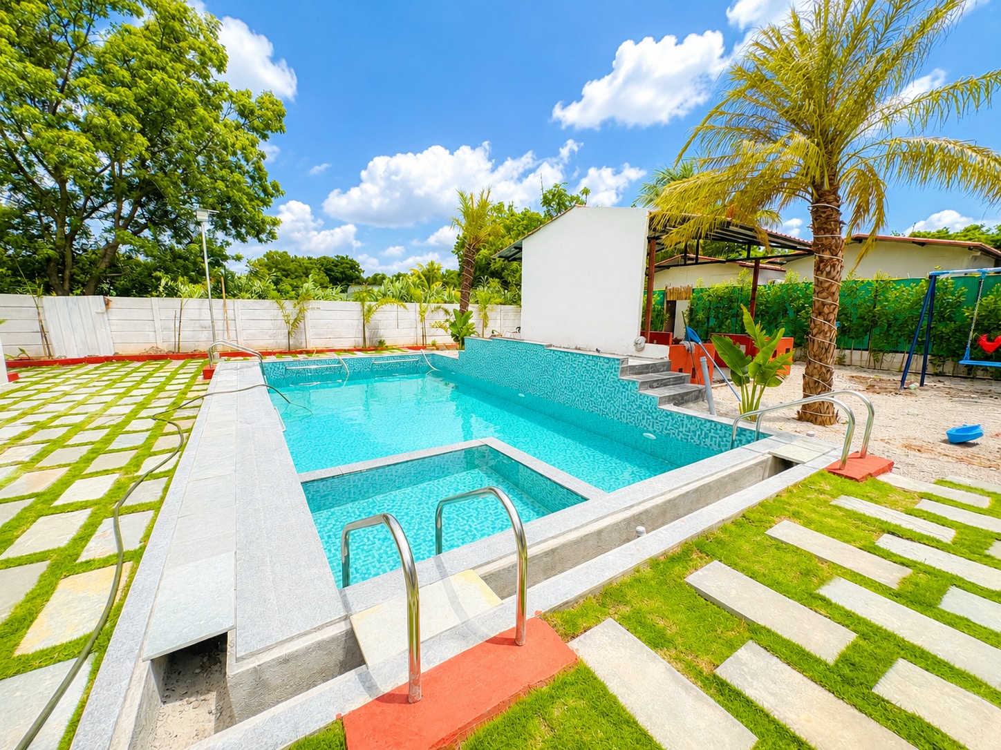 Nirvana Villa 7 bedroom - Tap to explore photos