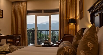Montrose Golf Resort & Spa Room Type - Luxury Suites with balcony