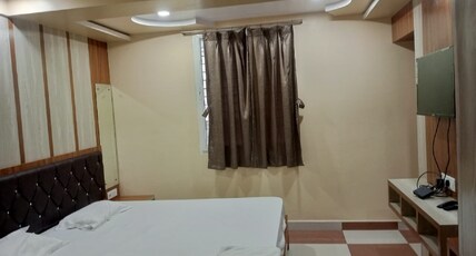 GAJRAJ HOTEL Room Type - Deluxe Room with Balcony