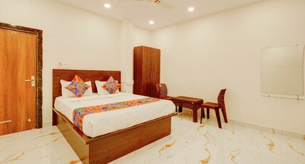 FabHotel Prime Ramaye, Bhopal Railway Station Room Type - Deluxe Room