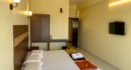 Hotel SunRock Room Type - Triple Bed with Balcony City and Sea View
