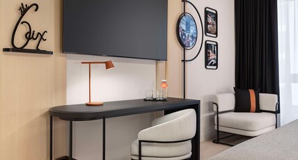 Canopy By Hilton Toronto Yorkville Room Type - 1KNG MOB HEARNG ACC RI-SHW