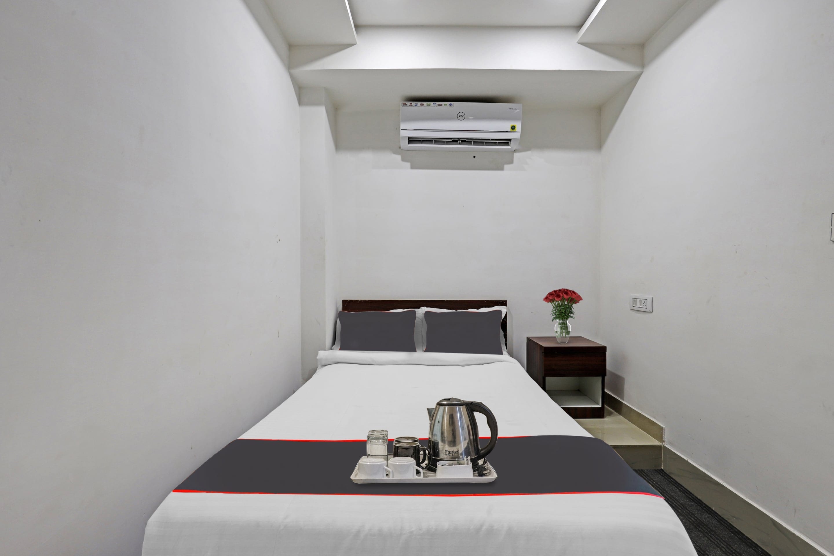 Hotel O Lakhi Guest House - Tap to explore photos