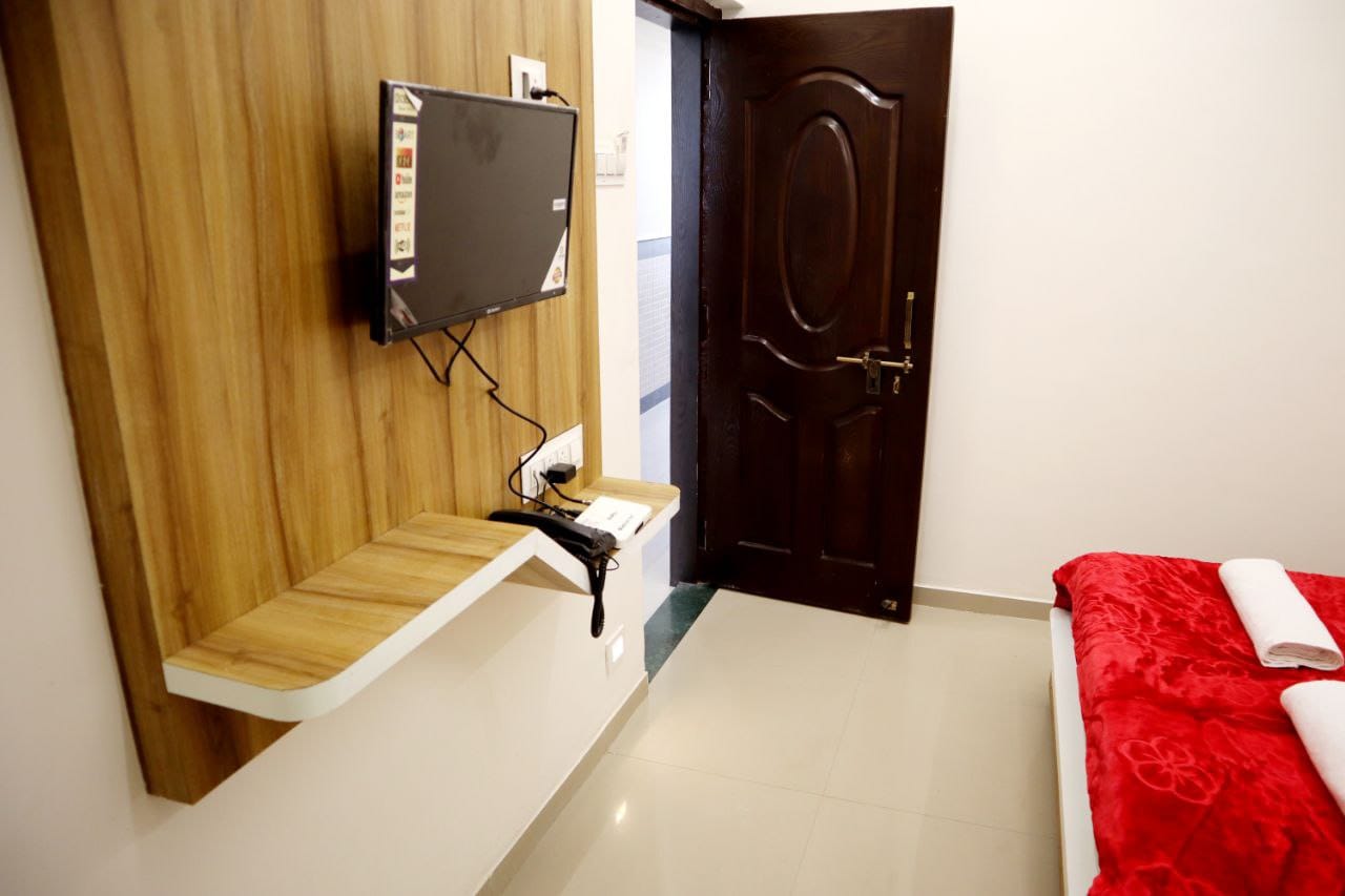 Hotel Sai Maa - Tap to explore photos
